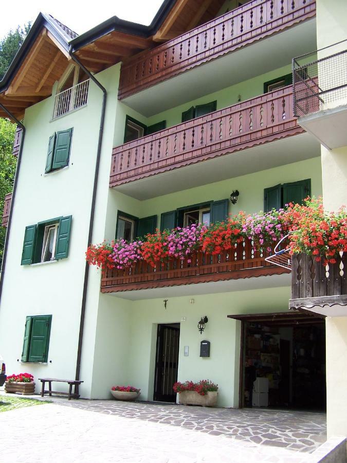 B&B Ai Pini Tiarno di Sopra Kültér fotó